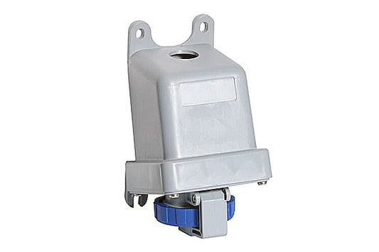 2CMA167149R1000 2P+E Wall Mounted Socket Outlet. Replaces Part# 216RS6W. Comparable part no. GW62499, 1132-6, D31S25, 1133, 119306, 518.1653T, 509126, PEW 1663 PP, UIV216-6S-RU