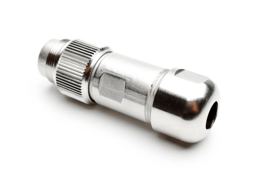 C091 11H008 000 4 Male Connectors with internal strain relief and metal locking ring. Complete EMI shielding in the fully mated and locked position (EMI security). Screw locking according to IEC 61076-2-106.