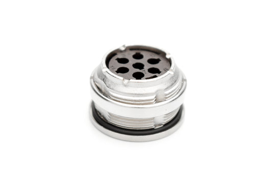 C091 11N007 000 2 Front mounting female metal Connectors with O-ring seal and ring nut mount (hex nut available upon request). Complete EMI shielding in the fully mated and locked position (EMI security). Contacts sold separately.