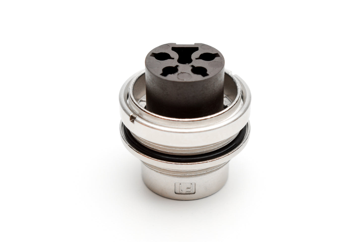 C091 11W004 000 2 Front mounting male metal Connectors with O-ring seal and ring nut mount (hex nut available upon request). Complete EMI shielding in the fully mated and locked position (EMI security). Contacts sold separately.